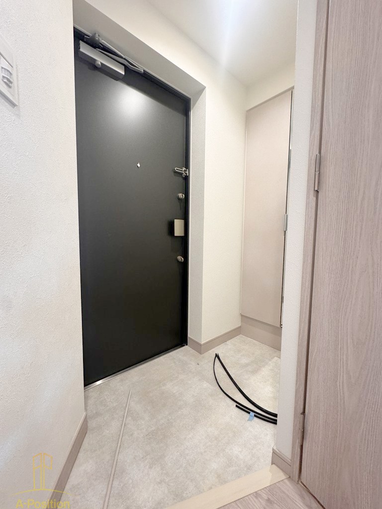 玄関　プレサンス九条グランデリーヴ