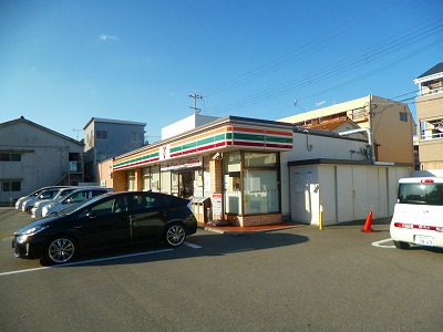 コンビニ　セブンイレブン 西明石南町店（コンビニ）まで264m