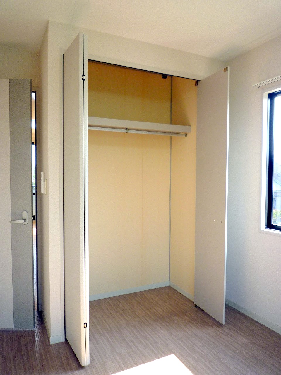 収納　※参考写真　同建物の他の部屋です