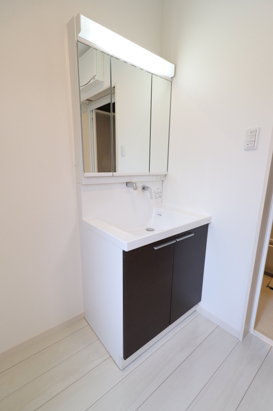 洗面設備　コンパクトで使いやすい洗面所