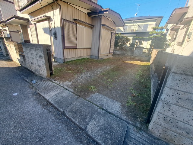 駐車場　敷地内駐車場