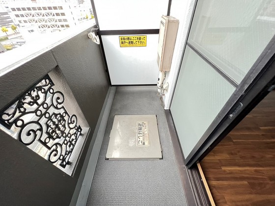 バルコニー　※別の部屋の写真です