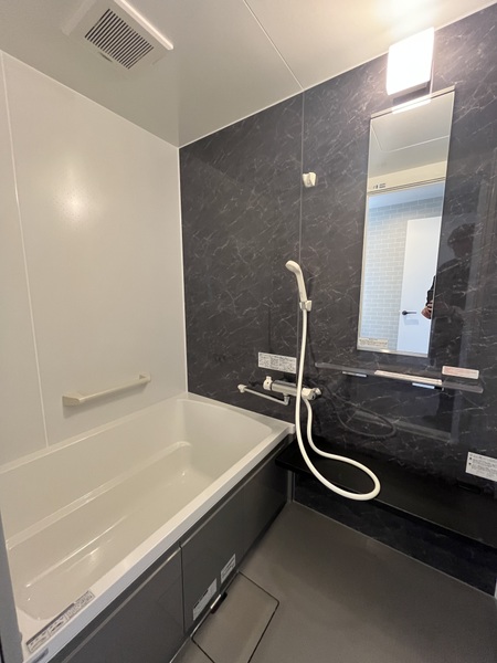 バス・シャワールーム　お風呂で日々の疲れを落としましょう