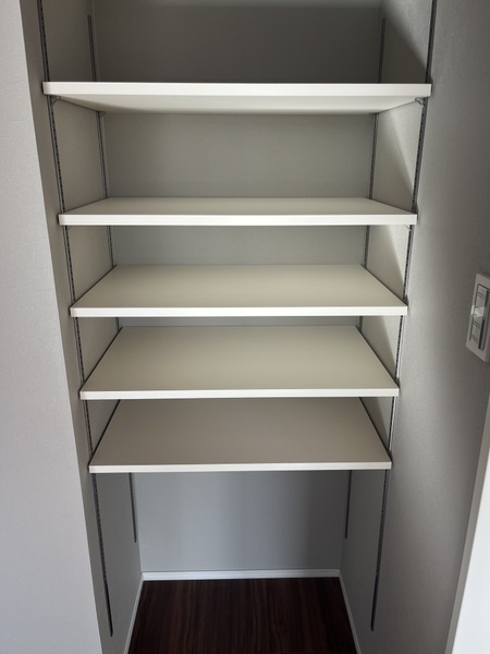 玄関　収納もある玄関です