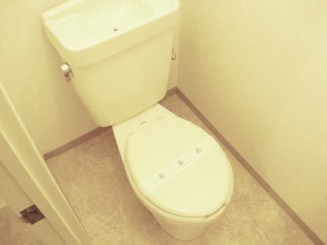 トイレ　※別部屋の参考お写真です