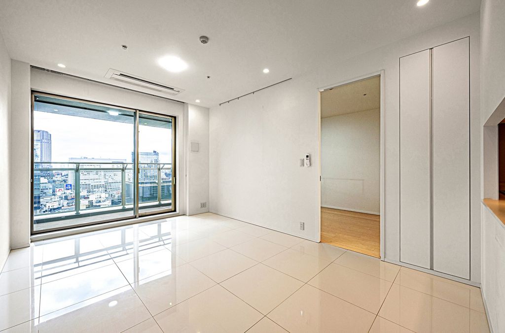 居室・リビング　床暖房付き