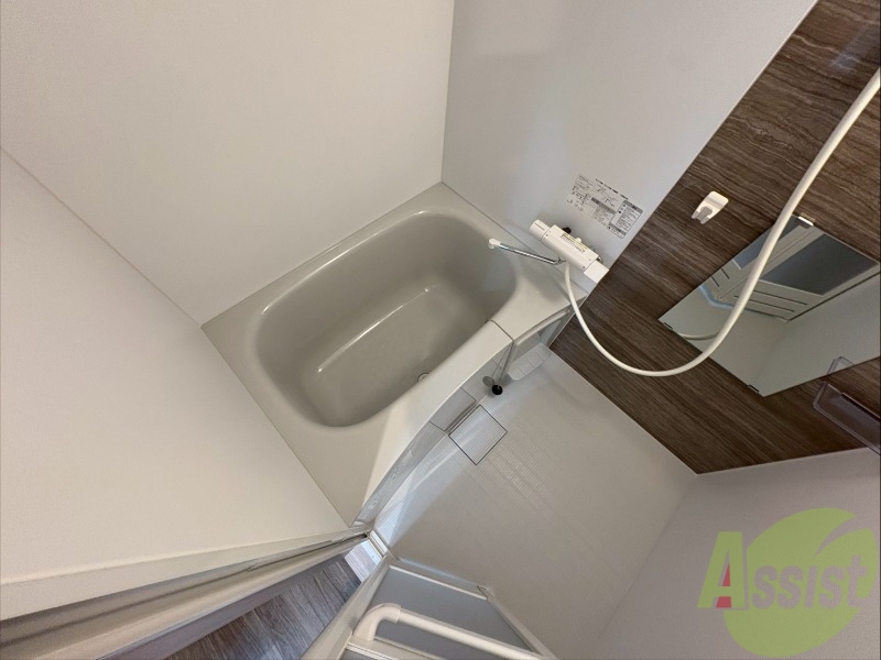 バス・シャワールーム　お風呂になります。一日の疲れを癒してくださいね。