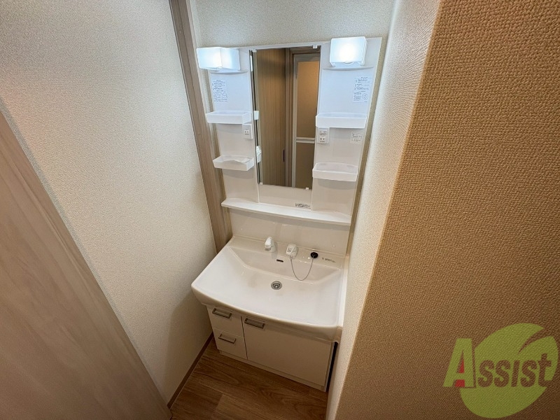 洗面設備　シャンプードレッサーで身支度もラクラクです！