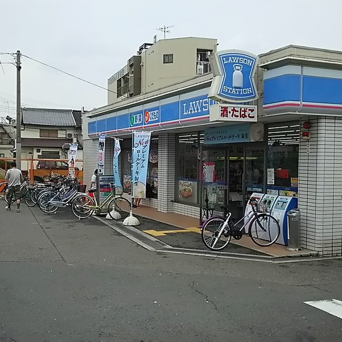 コンビニ　ローソン矢田駅前店（コンビニ）まで400m