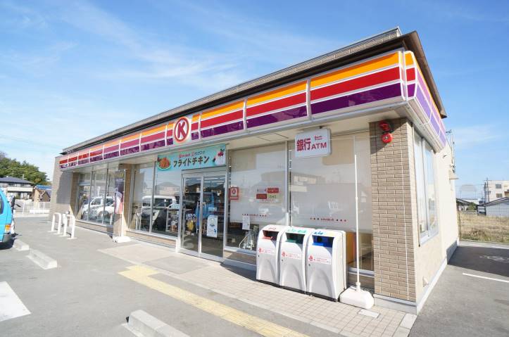 コンビニ　ファミリーマート香芝良福寺店（コンビニ）まで373m