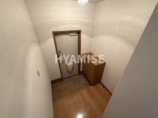 玄関　※室内画像は別号室のもの