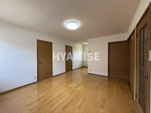 居室・リビング　※室内画像は別号室のもの