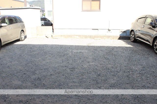 その他　敷地内駐車場（その他）まで0m