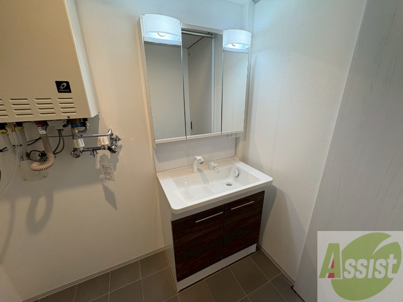 洗面設備　シャンプードレッサーで身支度もラクラクです！