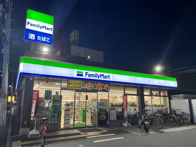 コンビニ　ファミリーマート（コンビニ）まで514m