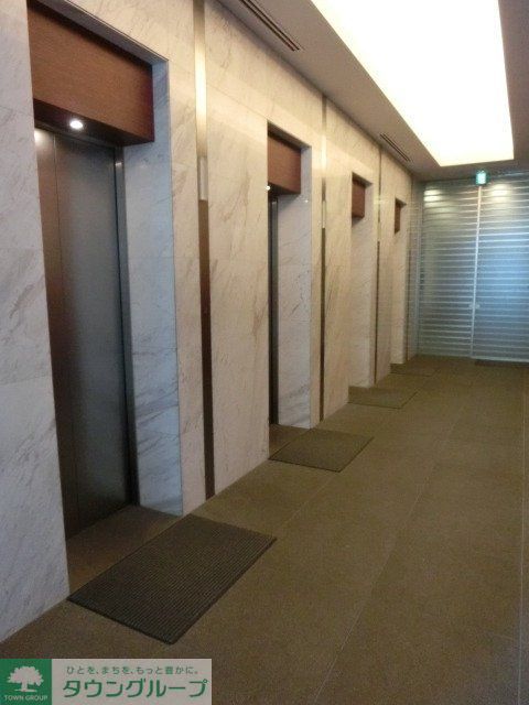 その他共有部分　エレベーター4基完備
