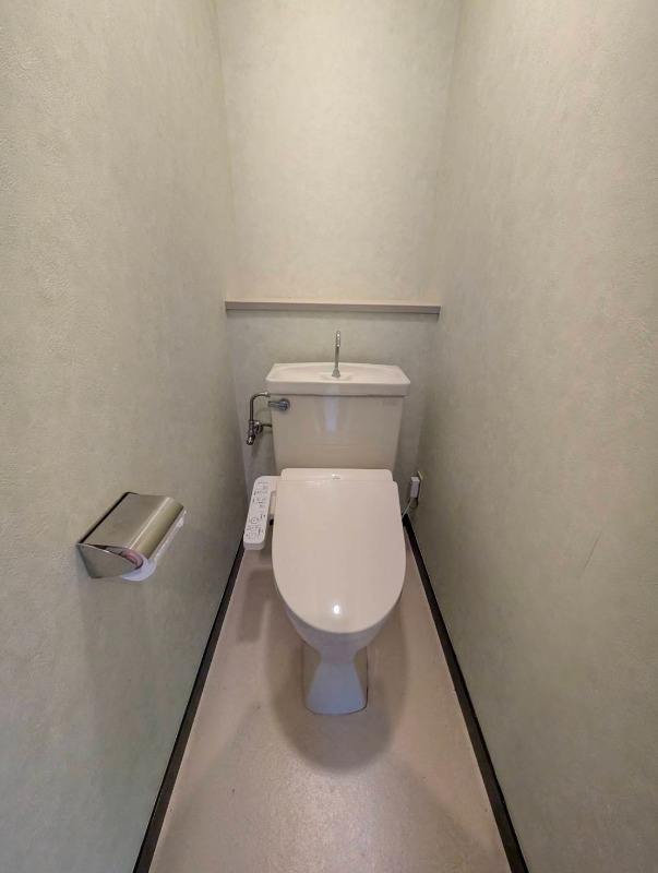 ＪＲ京浜東北線 蕨駅 徒歩14分 3階建 築41年のトイレ写真