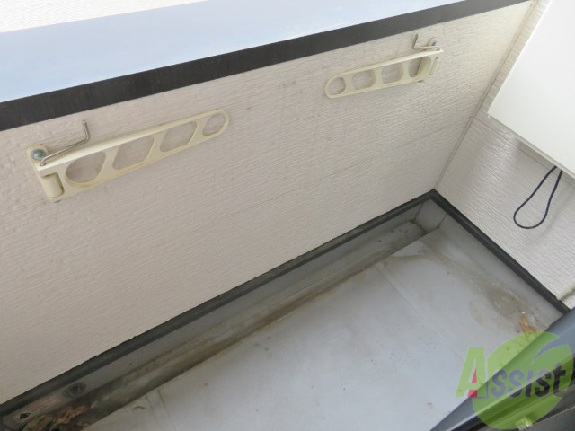 バルコニー　バルコニーは洗濯物を干すスペースが確保されていました。