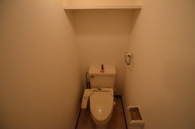 トイレ　お尻も喜ぶ、機能付き便座！