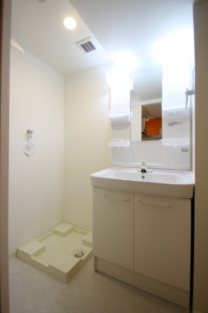 バス・シャワールーム　同物件別号室の写真です。