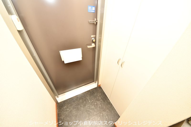 玄関　現況と異なる場合は現況を優先します