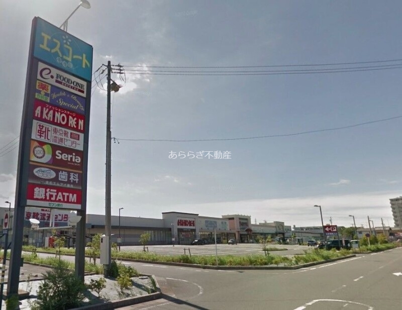 ショッピングセンター　エスコート南浅田（ショッピングセンター）まで875m