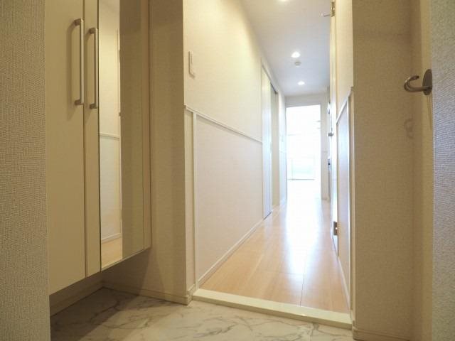 玄関　※写真は同型タイプイメージになります。