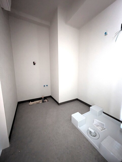 洗面設備　建築中の２０４号写真