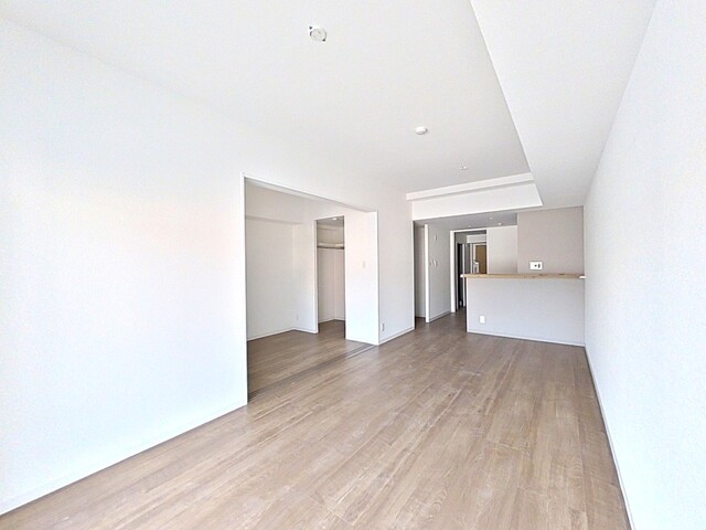 居室・リビング　建築中の２０４号写真