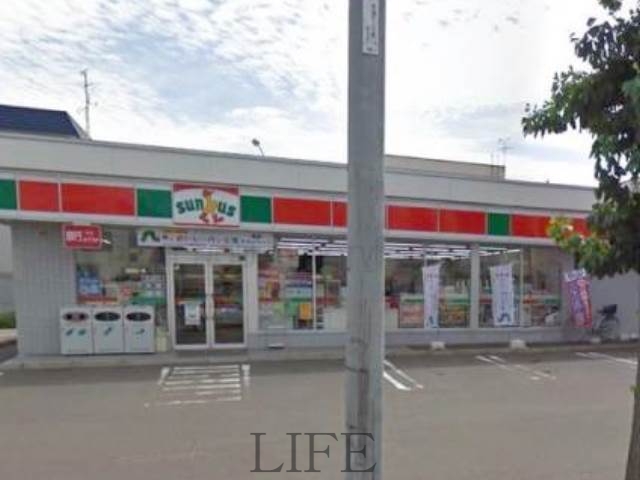 コンビニ　サンクス北郷4条店（コンビニ）まで300m