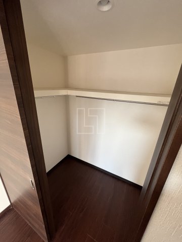 収納　グランカーサ難波元町　ウォークインクローゼット