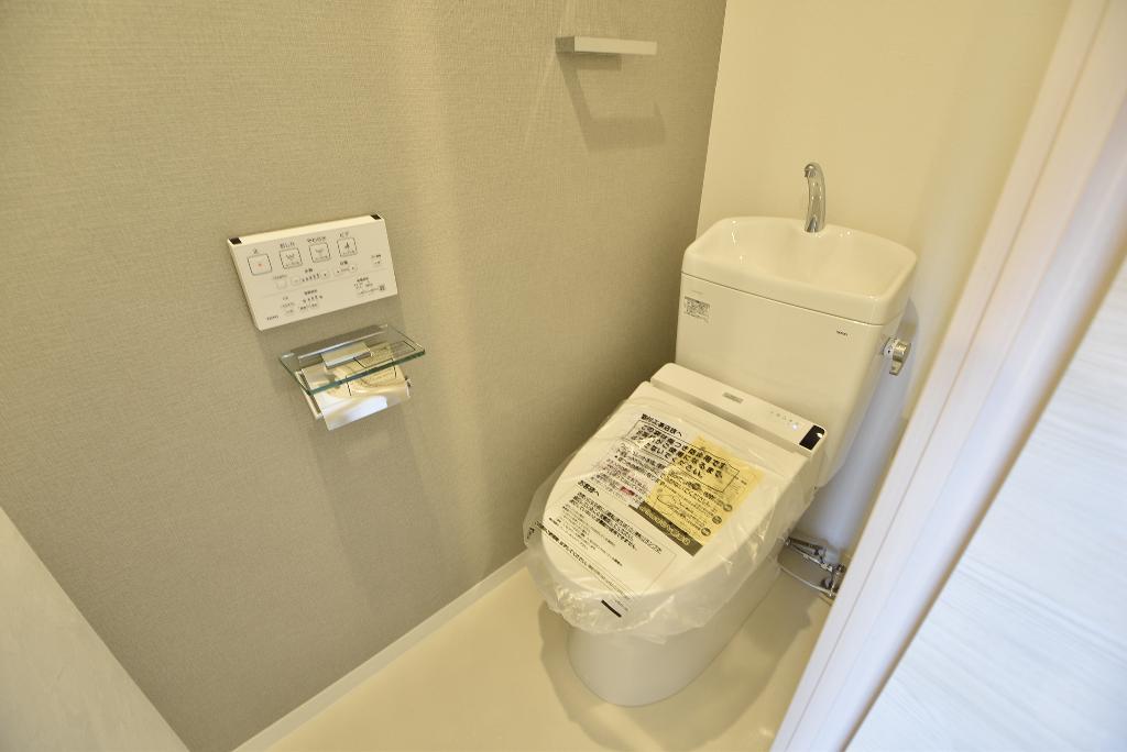 トイレ　シャワー付トイレ