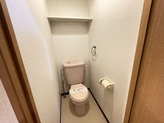 トイレ　※別号室のお写真です