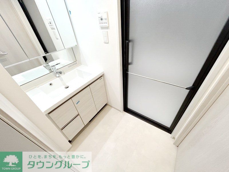 洗面設備　お部屋探しは株式会社　タウンハウジング　までお気軽にお問合…