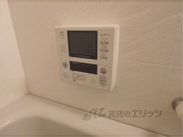 その他設備　給湯器リモコン