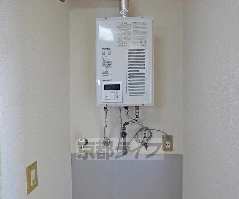 その他設備　給湯器です。