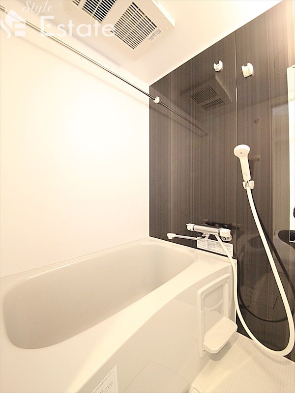 バス・シャワールーム　バスルーム