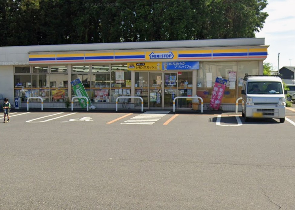 コンビニ　ミニストップ四街道御成街道店（コンビニ）まで221m