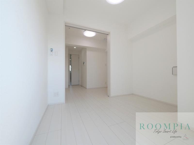 居室・リビング　玄関