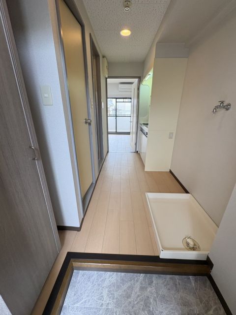 West Palaceの玄関写真