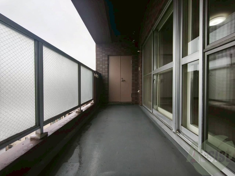 バルコニー　バルコニーです。洗濯物を干したり一息ついたりできますね！