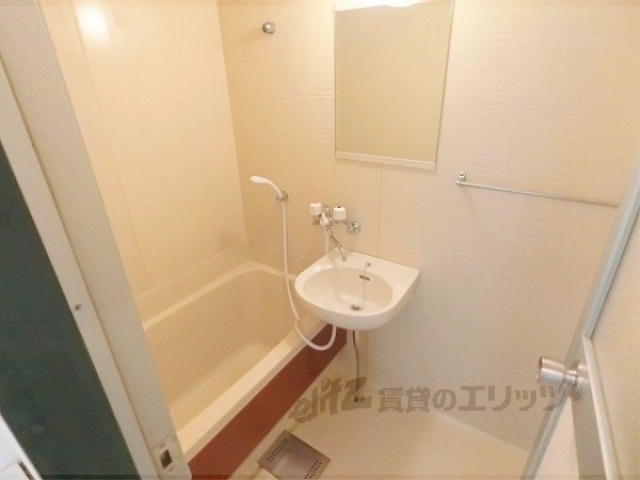 バス・シャワールーム　バス