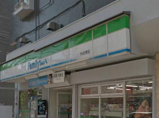 コンビニ　ファミリーマート（コンビニ）まで379m