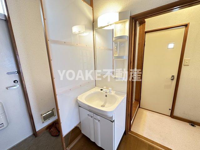 洗面設備　画像は別部屋ものです。現況と相違がある場合、現況優先。