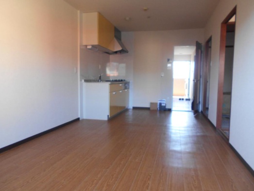 居室・リビング　同物件、別号室の写真です。