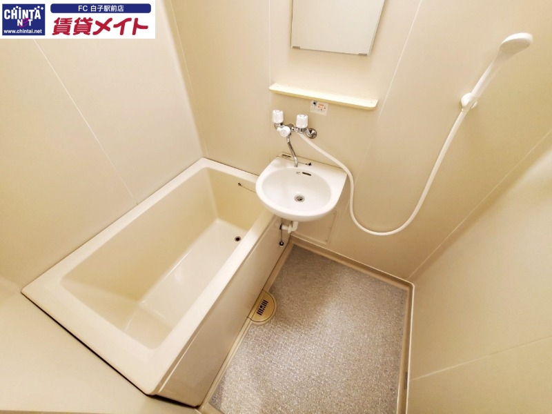 バス・シャワールーム　同タイプのお部屋の参考写真です。