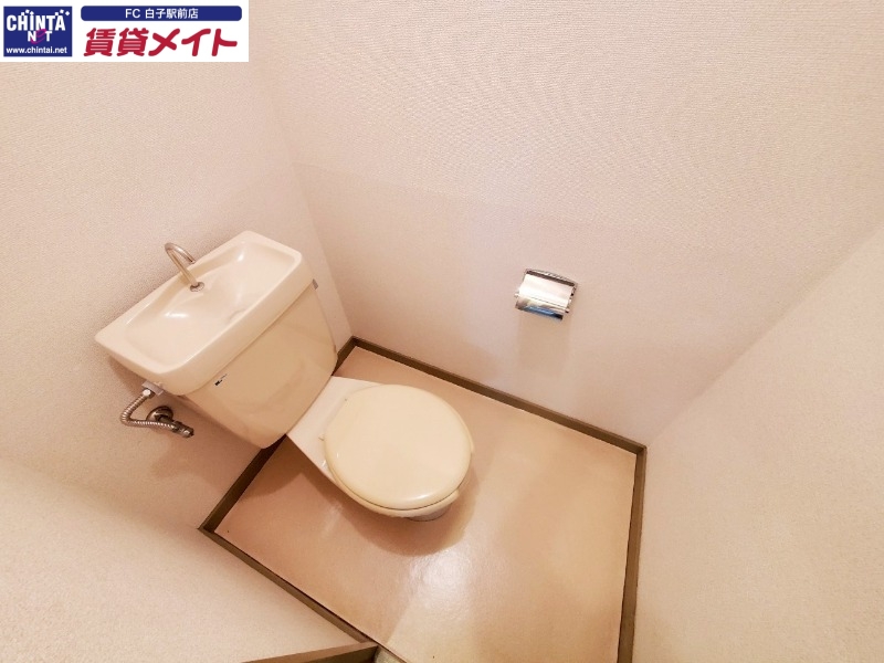 トイレ　同タイプのお部屋の参考写真です。