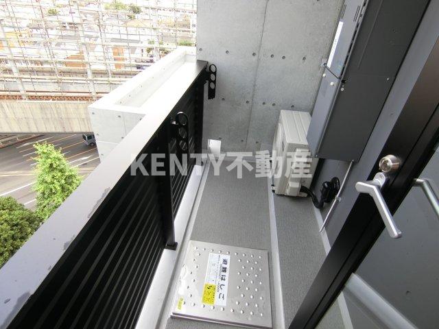 バルコニー　開放的で明るい空間を演出してくれるバルコニーです