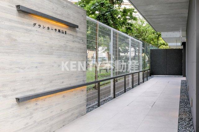 エントランス　ゆとりのあるエントランスです