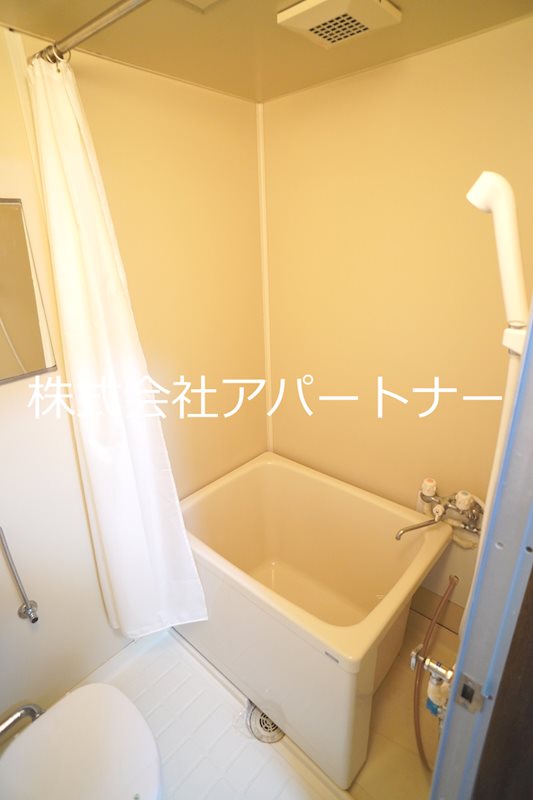 バス・シャワールーム　浴槽交換済み♪